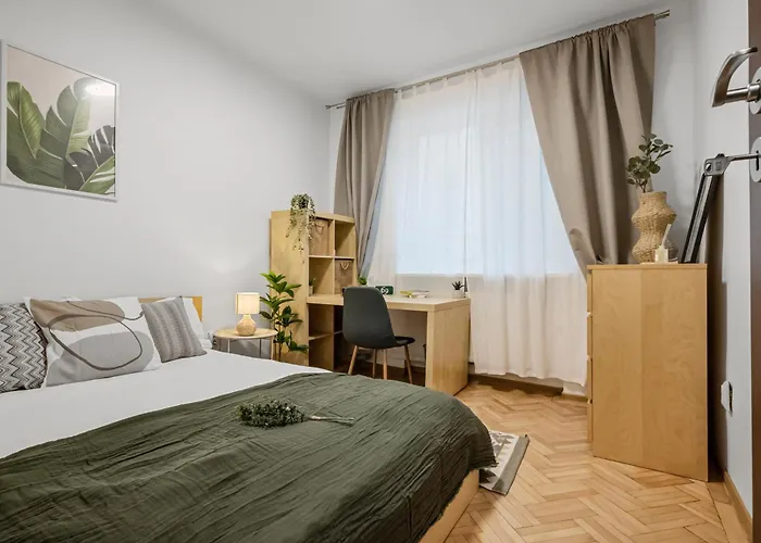 Earthy Escape - Warm With Balcony * Bukurešť