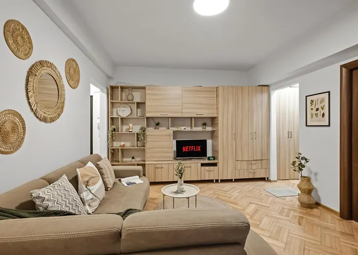 Апартаменти Earthy Escape - Warm With Balcony